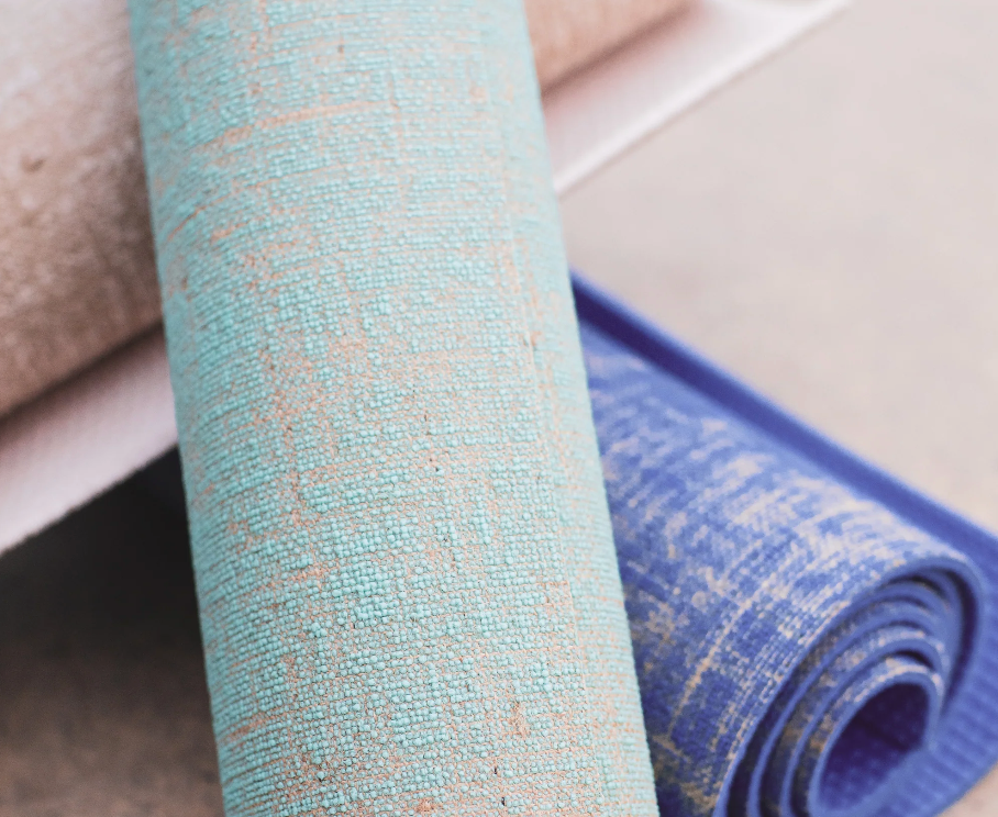 4 Tips to Help You Choose an Eco-Friendly Yoga Mat